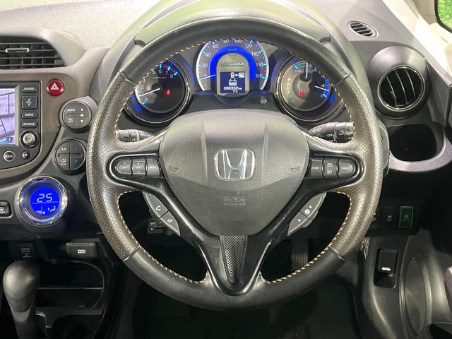 �y�N���[�Y�R���g���[���z�������H�����N���N���s�B�A�N�Z���𗣂��Ă���葬�x�ő��s���ł��A�������^�]���̕��S���y��!�����E�������ȒP�ȃX�C�b�`����Œ����ł��܂��B