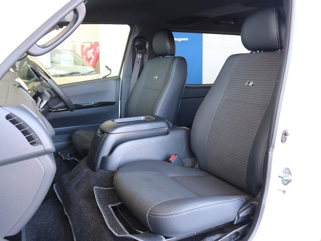 ハイエースバン2.8 スーパーGL ダークプライム S ロング ディーゼル 4WD