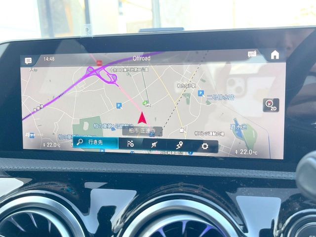 ���x���c�����i�r:��̊��̂���i�r�́A����������ԓ������o���Ă���܂��BBluetooth�Đ��ȂǃI�[�f�B�I�@�\���[�����Ă���܂��̂ŁA�^�]�����y���߂܂���