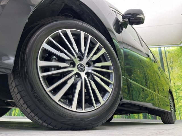 �y����18�C���`�A���~�z�C�[���z�O�ςɃ}�b�`���������A���~�z�C�[���𑕒����Ă���܂��B�e��ЊO�A���~�z�C�[����A�X�^�b�h���X�^�C�����戵�����Ă���܂��B���񂲑��k����������