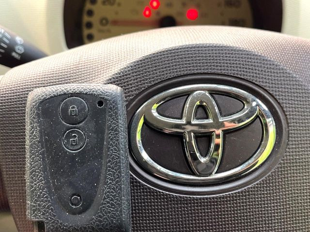 �y�X�}�[�g�L�[�z�J�o����|�P�b�g�ɓ��ꂽ�܂܂ł��h�A�̎{���E�������\�ȃX�}�[�g�L�[�𑕔��B�G���W���̃I���E�I�t�����J�M�����o���K�v����������Ƃ��Ă��֗��ł���