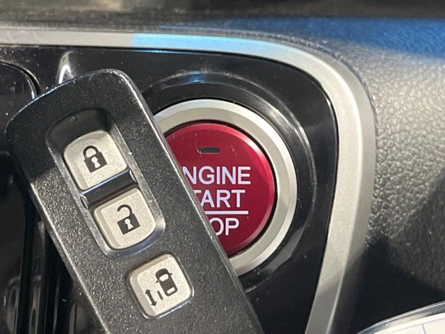 �y�L�[���X�X�^�[�g�V�X�e���z�J�o����|�P�b�g�ɓ��ꂽ�܂܂ł��h�A�̎{���E�������\�ȃX�}�[�g�L�[�𑕔��B�G���W���̃I���E�I�t�����J�M�����o���K�v����������Ƃ��Ă��֗��ł���