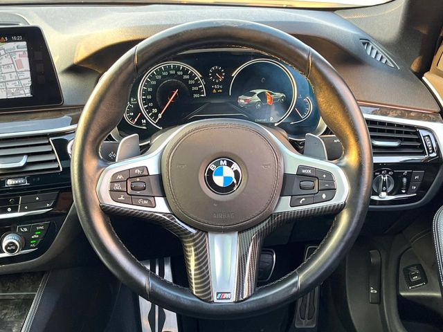 ���n���h�����̃X�������Ȃ��A���ꂢ�ȏ�Ԃ��ێ����Ă���܂��B�e�X�C�b�`���̓�����m�F�ς݂ł��B