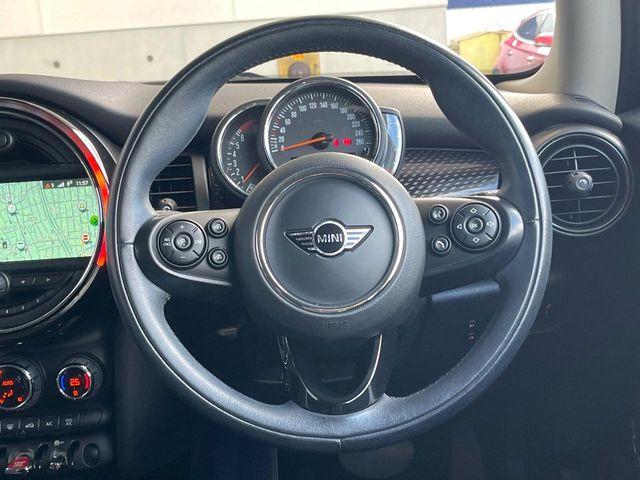 ���n���h�����̃X�������Ȃ��A���ꂢ�ȏ�Ԃ��ێ����Ă���܂��B�e�X�C�b�`���̓�����m�F�ς݂ł��B