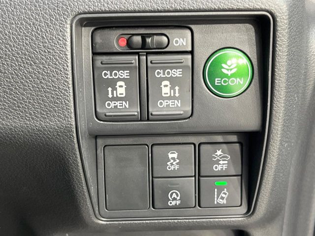 �y�����p���[�X���C�h�h�A�z�X�}�[�g�L�[��^�]�Ȃ̃X�C�b�`�Ō�ȗ����X���C�h�h�A�̊J���\���d��������͂����ăh�A���J����K�v�������A�����Ȃ��q�l�ł��ȒP�ɊJ���߂ł����K�ł���