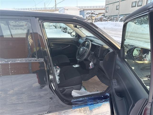 当店では皆様に安心してお車を運転していただくための自動車保険への加入やJAFへの加入もおこなえますのでご希望の方はお気軽にご相談下さい!