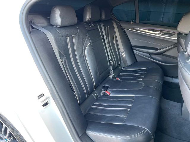 ���㕔���Ȃ��C�ɂȂ�悤�ȃL�Y�E�����ւ��蓙�A�傫�ȃ_���[�W�͂Ȃ��A�ǍD�ȏ�Ԃł��B