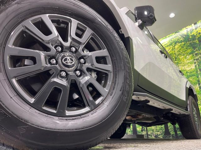 �y����18�C���`�A���~�z�C�[���z�O�ςɃ}�b�`���������A���~�z�C�[���𑕒����Ă���܂��B�e��ЊO�A���~�z�C�[����A�X�^�b�h���X�^�C�����戵�����Ă���܂��B���񂲑��k����������