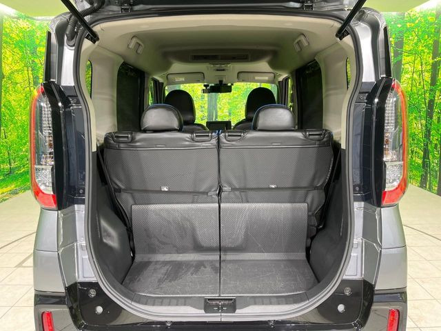 ���i�̂���������ʋ΁A���}���ɏ\���ȉ׎��X�y�[�X���m�ۂ��Ă���܂��B�Z�J���h�V�[�g��|���ƁA�傫�ȉו��̐ύڂ��\�ł���