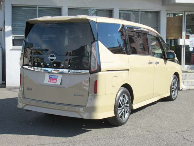 セレナ1.4 e-POWER ハイウェイスターV