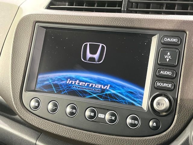 �y�����i�r�z�l�C�̏����i�r�𑕔����Ă���܂��B�i�r�̎g���₷���͂������A�I�[�f�B�I�@�\���[��!�L�����v�◷�s�͂������A�ʋ΂┃�����ȂǕ��i�̃h���C�u���y�����Ȃ�͂���