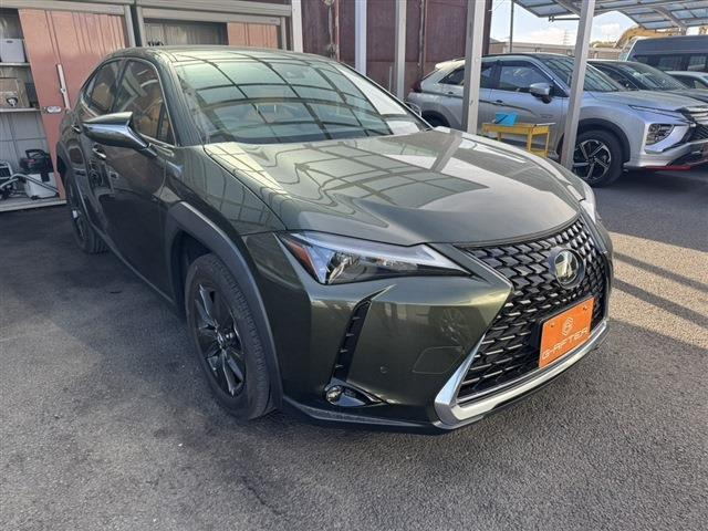 UX（レクサス）250h バージョンC　禁煙車 12.3インチディスプレイオーディオ 中古車画像