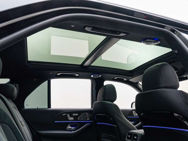 �y ���Ԍ���C�x���g��t�F�A �z�A�y���^�ł̓N���X�}�X�ȂǋG�߂̃C�x���g��t�@���~�[�e�B���O�A�W����Ȃǂւ̎Q�����s���A�܂������ɉ����������ȃL�����y�[�������{���Ă��܂��B