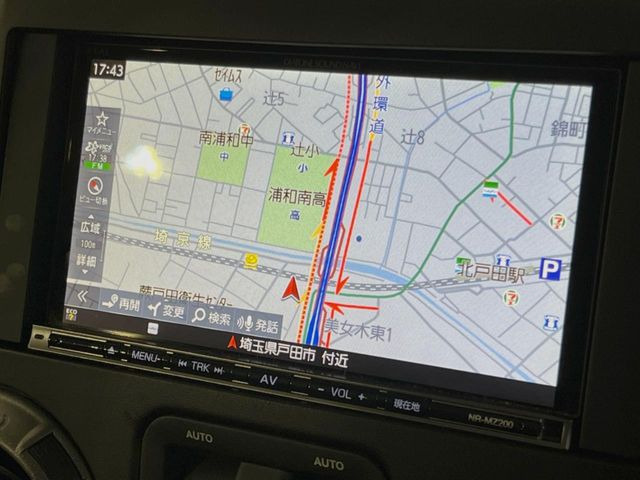 �������i�r:��̊��̂���i�r�́A����������ԓ������o���Ă���܂��B�I�[�f�B�I�@�\���[�����Ă���܂��̂ŁA�^�]�����y���߂܂���