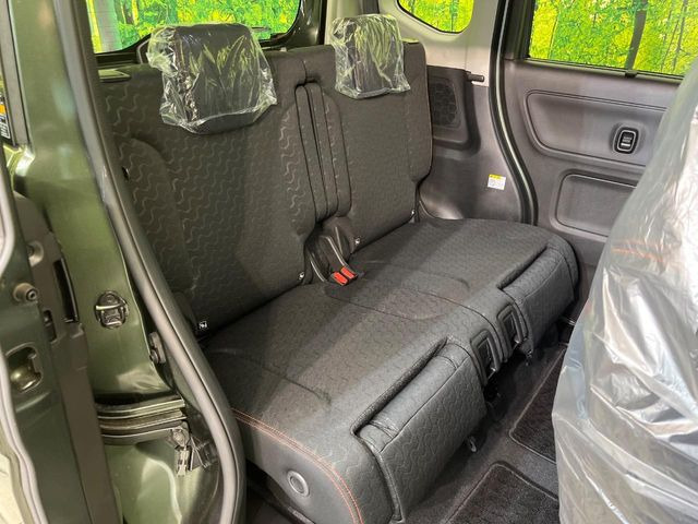 ���i���ȃI���W�i���t���A�}�b�g���I�v�V�����ɂĂ��p�ӂ��Ă���܂��B���D���ȃf�U�C����J���[�����Ԃɍ��킹�đI��ł����������Ƃ��ł��܂���