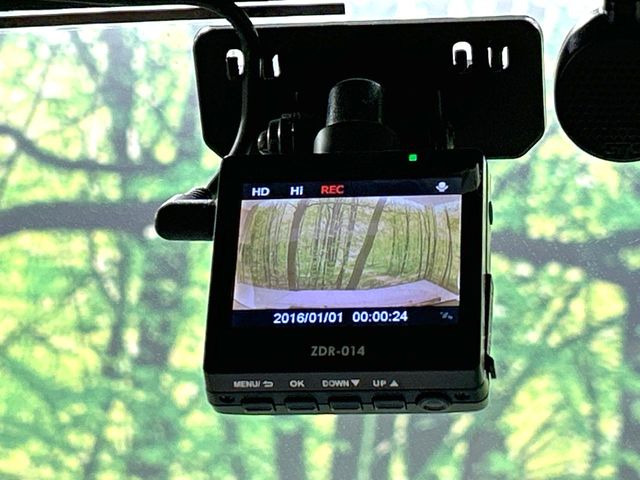 �y�h���C�u���R�[�_�[�z���S�E���S�ȃJ�[���C�t�ɕK�{�̃h���C�u���R�[�_�[�𑕔�!���s���͂������A������^�]�⎖�̂ɑ��������ۂ̏󋵂��f���ŋL�^���A����̃��X�N�ɔ����܂��B