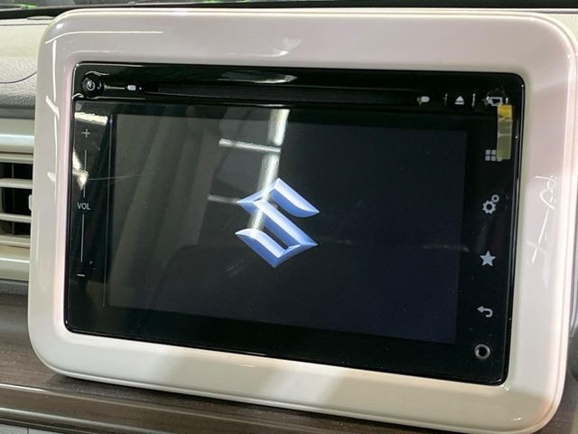 �y�����i�r�z�l�C�̏����i�r�𑕔����Ă���܂��B�i�r�̎g���₷���͂������A�I�[�f�B�I�@�\���[��!�L�����v�◷�s�͂������A�ʋ΂┃�����ȂǕ��i�̃h���C�u���y�����Ȃ�͂���