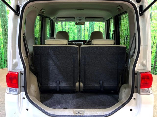 ���i�̂���������ʋ΁A���}���ɏ\���ȉ׎��X�y�[�X���m�ۂ��Ă���܂��B�Z�J���h�V�[�g��|���ƁA�傫�ȉו��̐ύڂ��\�ł���