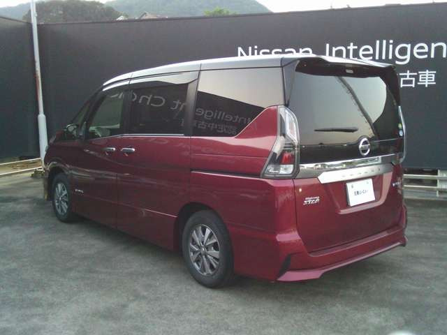 セレナ1.2 e-POWER ハイウェイスター V