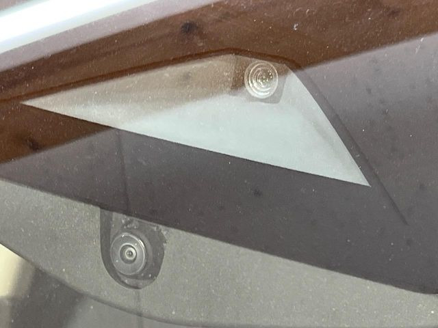 �y�C���e���W�F���g�G�}�[�W�F���V�[�u���[�L�z�t�����g�J�����őO���̎ԗ�����s�҂����m�B�Փ˂������Ȏ��͏Փ˔�Q�y���u���[�L���쓮�A�Փˉ�����T�|�[�g�B�����S�Ƀh���C�u�����y���݂��������܂��B