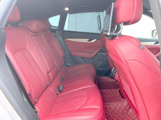 ���㕔���Ȃ��C�ɂȂ�悤�ȃL�Y�E�����ւ��蓙�A�傫�ȃ_���[�W�͂Ȃ��A�ǍD�ȏ�Ԃł��B