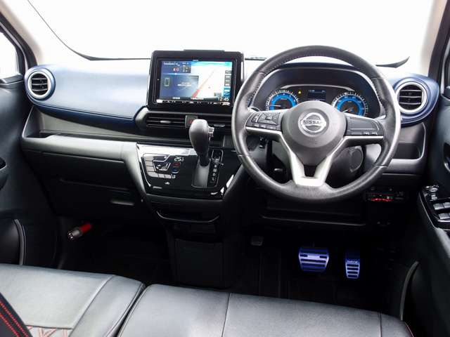 �������Y��Ƀ��[���N���[�j���O�ς݂ƂȂ�A���΂��̌��ȏL����F���܂̏L����������܂���B��p�V�[�g�J�o�[��BLTZ�ԍ����AWORK17AW�A�O�����c�t���b�v�G�A���ȂǑ����̍��z�p�[�c�𑕔����Ă��܂�