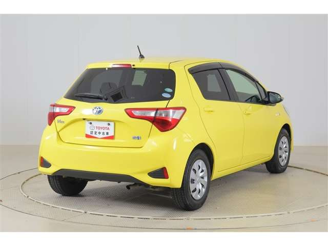 ヴィッツ1.5 ハイブリッド F