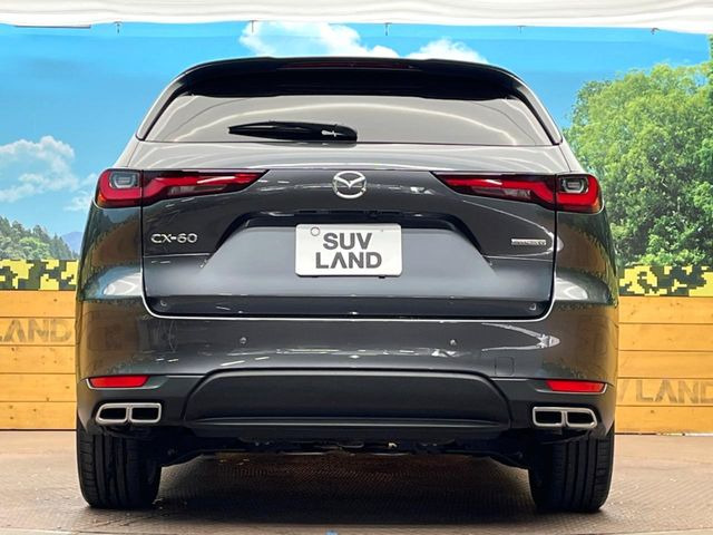 安心の最長10年・走行無制限保証(有償)をご用意。保証内容も充実はもちろん、無料点検&オイル交換や、年中無休の全国・24時間ロードサービスも付帯されておりますのでご安心下さい。