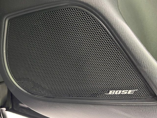 �yBOSE�T�E���h�V�X�e���z���[�J�[�I�v�V�����̍��i�ʃT�E���h�V�X�e���𓋍ځB��p�̃`���[�j���O���{���ꂽ�召�l�X�ȃX�s�[�J�[����ǎ��ȃT�E���h���t�ł��A�Տꊴ���ӂ�鉹����Ԃ����o���܂��B