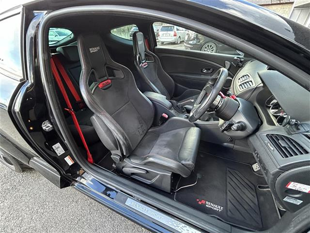 メガーヌスポール カップ S