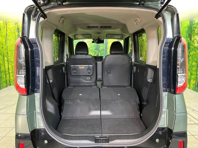 ���i�̂���������ʋ΁A���}���ɏ\���ȉ׎��X�y�[�X���m�ۂ��Ă���܂��B�Z�J���h�V�[�g��|���ƁA�傫�ȉו��̐ύڂ��\�ł���