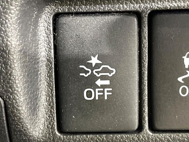 �y�X�}�[�g�A�V�X�g�z���s���ɑO���̎ԗ�����F�����A�Փ˂������Ȏ��͌x��ƃu���[�L�ŏՓˉ���Ɣ�Q�y�����A�V�X�g�B�����S�Ƀh���C�u�����y���݂��������܂��B