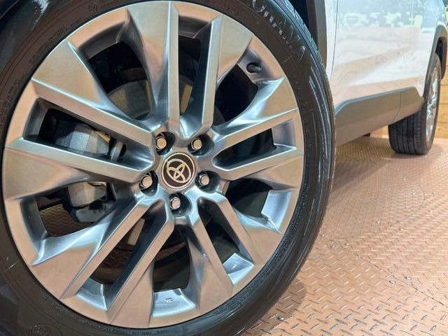 �y����19�C���`�A���~�z�C�[���z�O�ςɃ}�b�`���������A���~�z�C�[���𑕒����Ă���܂��B�e��ЊO�A���~�z�C�[����A�X�^�b�h���X�^�C�����戵�����Ă���܂��B���񂲑��k����������