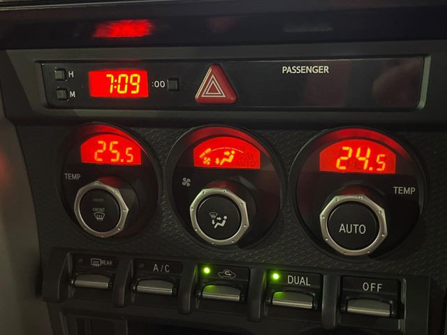 �y���E�Ɨ��^�t���I�[�g�G�A�R���z�^�]�ȂƏ���Ȃł��ꂼ�ꂨ�D�݂̉��x�ɐݒ�\�B����҂ɂ��z�������A���K�ȋ󒲂����͂��v���܂��B