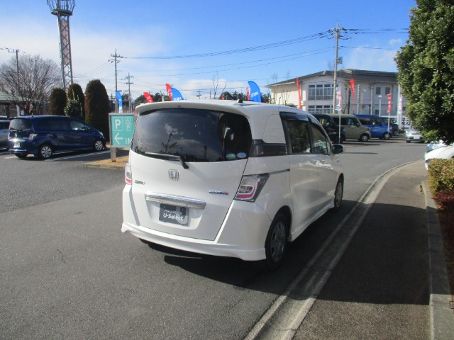 フリードスパイクハイブリッド1.5 ジャストセレクション