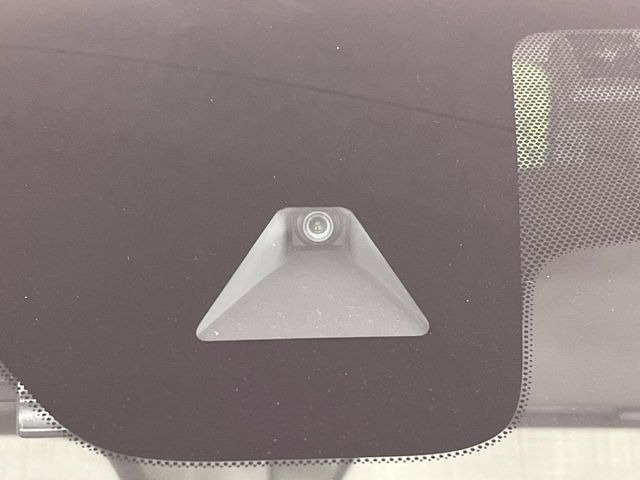 �y�O�He-Assist�z���s���ɑO���̎ԗ�����F�����A�Փ˂������Ȏ��͌x��ƃu���[�L�ŏՓˉ���Ɣ�Q�y�����A�V�X�g�B�����S�Ƀh���C�u�����y���݂��������܂��B