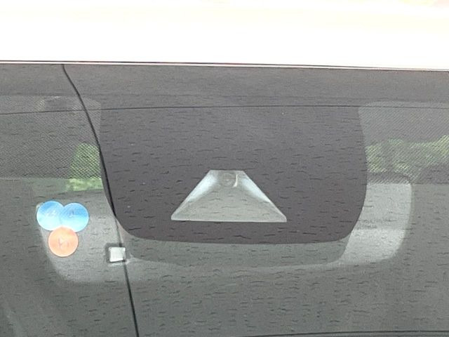 �y�g���^�Z�[�t�e�B�Z���X�z���s���ɑO���̎ԗ�����F�����A�Փ˂������Ȏ��͌x��ƃu���[�L�ŏՓˉ���Ɣ�Q�y�����A�V�X�g�B�����S�Ƀh���C�u�����y���݂��������܂��B