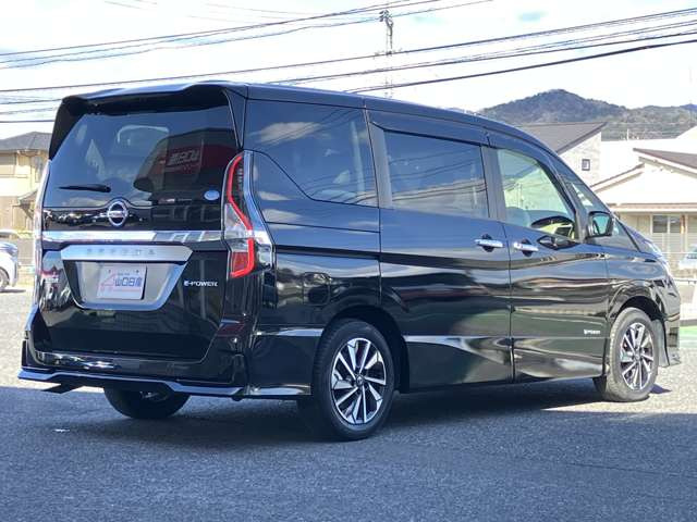 セレナ1.2 e-POWER ハイウェイスターV