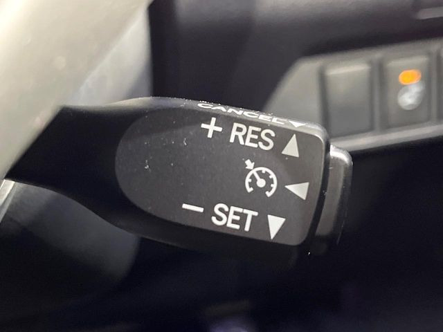 �y�N���[�Y�R���g���[���z�������H�����N���N���s�B�A�N�Z���𗣂��Ă���葬�x�ő��s���ł��A�������^�]���̕��S���y��!�����E�������ȒP�ȃX�C�b�`����Œ����ł��܂��B