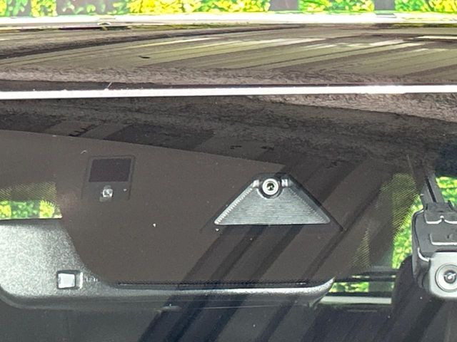 �y�X�}�[�g�V�e�B�u���[�L�T�|�[�g�z�ᑬ���s���ɑO���̎ԗ�����F�����A�Փ˂������Ȏ��͌x��ƃu���[�L�ŏՓˉ���Ɣ�Q�y�����A�V�X�g�B�����S�Ƀh���C�u�����y���݂��������܂��B