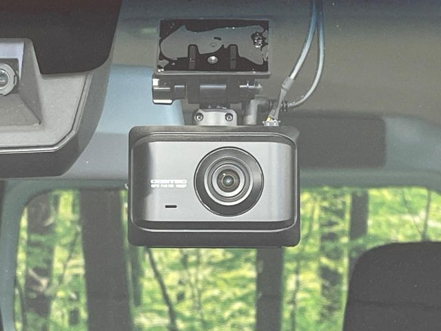 �y�h���C�u���R�[�_�[�z�h���C�u���R�[�_�[����!���s���͂������A������^�]�⎖�̂ɑ��������ہA�f���ŋL�^���A����̃��X�N�ɔ����܂��B���L�^�pSD�J�[�h�͂��q�l�����g�ł��������������K�v������܂��B