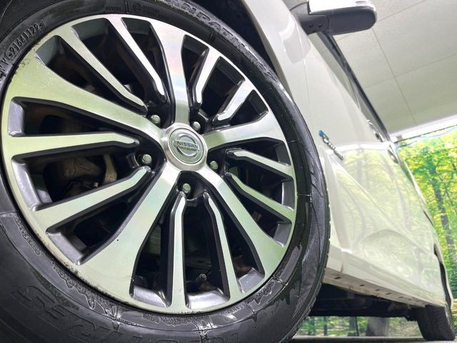 �y����16�C���`�A���~�z�C�[���z�O�ςɃ}�b�`���������A���~�z�C�[���𑕒����Ă���܂��B�e��ЊO�A���~�z�C�[����A�X�^�b�h���X�^�C�����戵�����Ă���܂��B���񂲑��k����������