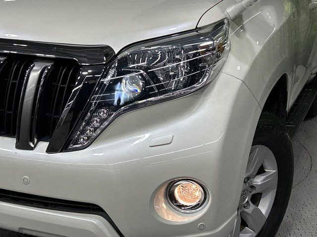 �yLED�w�b�h���C�g�z���V����ԑ��s�����ǍD�Ȏ��E���m�ۂ����S���ĉ^�]�ł��鍂�P�xLED�w�b�h���C�g�𑕔�!�_�����x�������A����d�͂��}�����Ă��܂��B