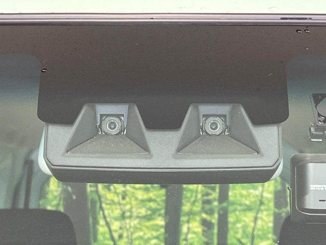 �y�X�}�[�g�A�V�X�g�z���s���ɑO���̎ԗ�����F�����A�Փ˂������Ȏ��͌x��ƃu���[�L�ŏՓˉ���Ɣ�Q�y�����A�V�X�g�B�����S�Ƀh���C�u�����y���݂��������܂��B