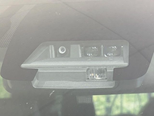 �y�g���^�Z�[�t�e�B�Z���X�z���s���ɑO���̎ԗ�����F�����A�Փ˂������Ȏ��͌x��ƃu���[�L�ŏՓˉ���Ɣ�Q�y�����A�V�X�g�B�����S�Ƀh���C�u�����y���݂��������܂��B