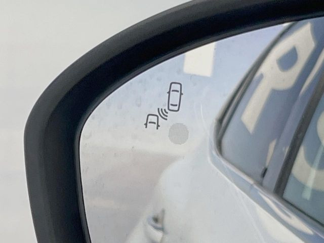 ���u���C���h�A�V�X�g�Z���T�[:���p����̎Ԃ����m���A�h���C�o�[���Ԑ��ύX���s���ۂɁA�x�����Ƌ��ɒ��ӂ𑣂��Ă������S�x���@�\�ł�!