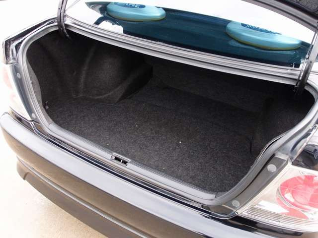 ���Ђ̓h�A�̃q���W����/�e�������/�t���A�}�b�g�ȂǁA�ׂ��ȏ����Y��ɃN���[�j���O�v���܂��B�V�Ԃ��낵���Ă̂悤�ȋP������ԗ������q�l�ɂ��[�Ԃ����Ē����܂��B�������̂��q�l�������S���Ă������������܂�