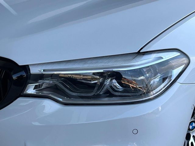 ��LED�w�b�h���C�g:��ԑ��s�����ǍD�Ȏ��E���m�ۂ����S���ĉ^�]�ł��鍂�P�xLED�w�b�h���C�g�𑕔�!�_�����x�������A����d�͂��}�����Ă��܂��B