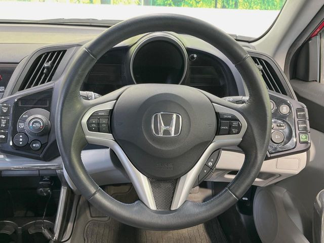 �y�����v�����X�e�A�����O�z�㎿�Ȋv���g�p���邱�ƂŁA��ɂ����������݂ƂĂ��^�]���₷���n���h���ł���