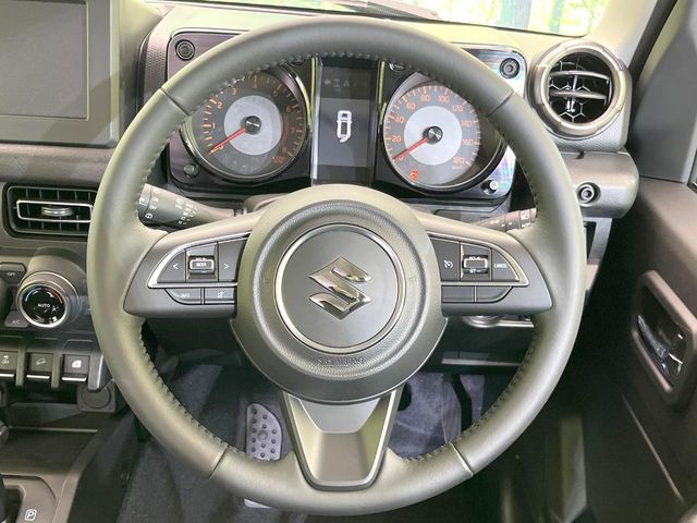 �y�����v�����X�e�A�����O�z�㎿�Ȋv���g�p���邱�ƂŁA��ɂ����������݂ƂĂ��^�]���₷���n���h���ł���